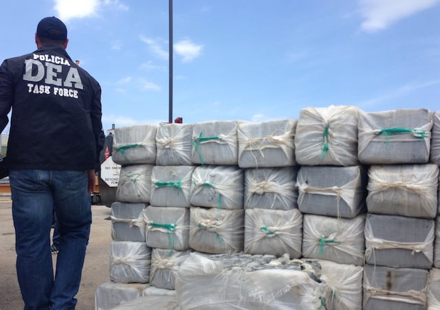 Narcos mexicanos y chinos se alían para pasar fentanilo a EEUU, según la DEA