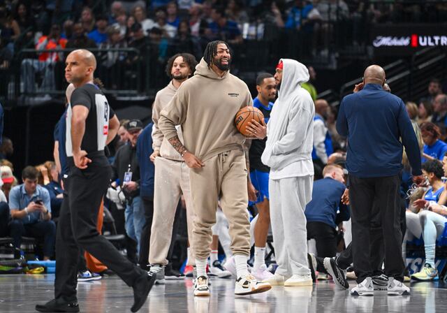 Anthony Davis está cerca de regresar con Mavericks