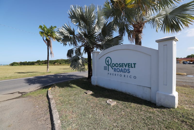 9 de abril de 2025. Ceiba, Puerto Rico. Entrada de la antigua Base Naval Roosevelt Roads en Ceiba. (Foto por Brandon Cruz González / Centro de Periodismo Investigativo)