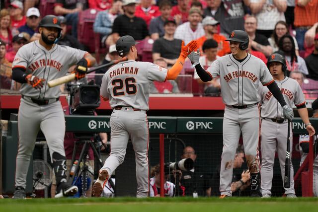 Jonrón de Chapman y cuadrangular de Ramos ayudan a Gigantes a vencer  a Rojos