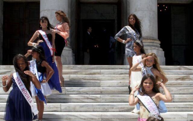Modelos rinden homenaje a Aleyda Ortiz