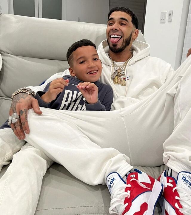 Anuel AA dedica mensaje a su hijo: “Yo soy un guerrero y eso tú lo tienes en tu corazón y en tu sangre”