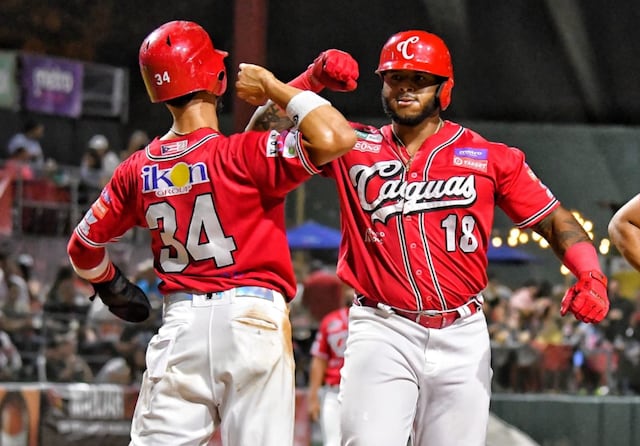 Jugador de los Criollos de Caguas establece marca con tres cuadrangulares en una semifinal
