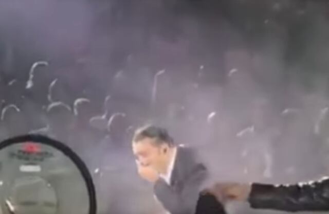 Alejandro Fernández vomita en pleno concierto