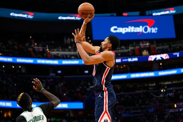 Beal y Dinwiddie guían a Wizards a triunfo ante Celtics