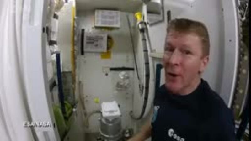 Fin al misterio: de esta manera astronautas van al baño