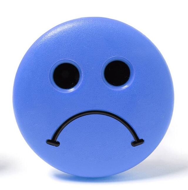 Intentar ser feliz es una pérdida de tiempo que te puede hacer sentir miserable