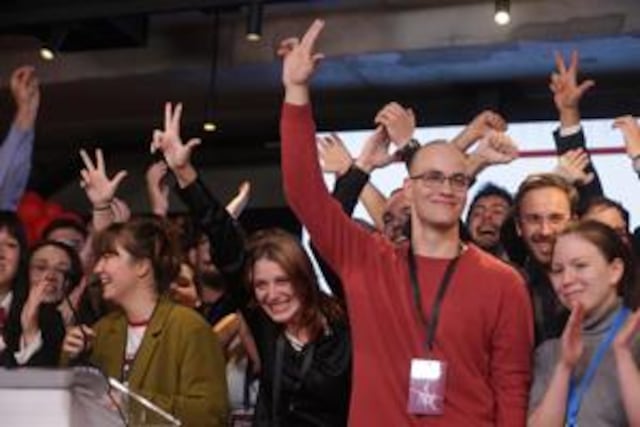 La oposición gana las elecciones en Serbia y aparta al populista Vucic del poder