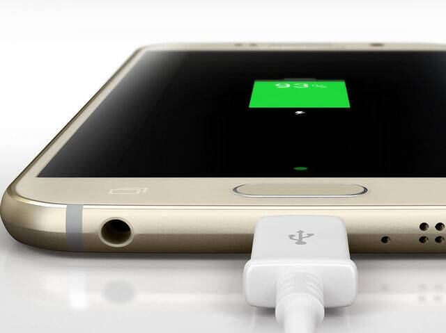 Según especialistas, esta es la manera correcta de conectar el celular para cargar