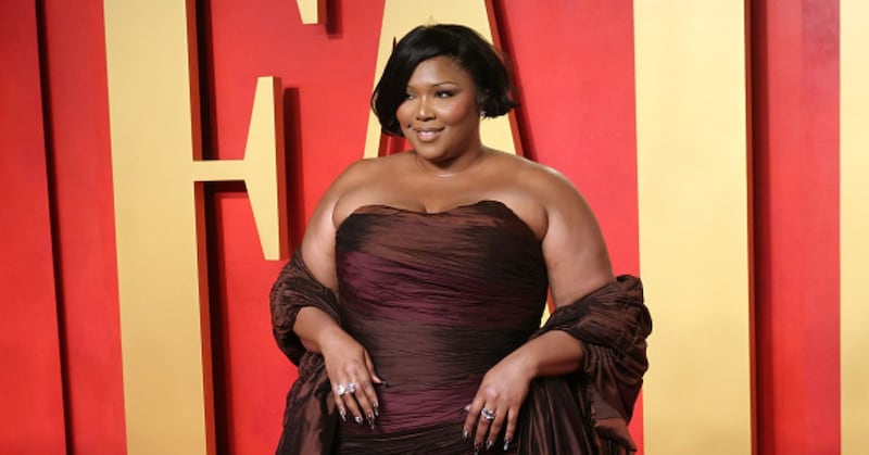 Lizzo abraza lo que ella llama “neutralidad corporal”