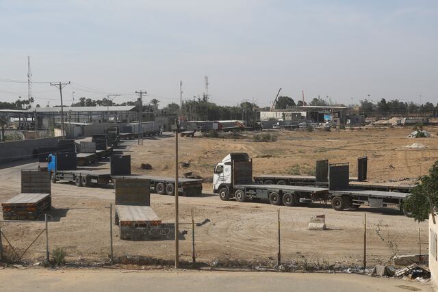 Abre el paso fronterizo entre Egipto y Gaza para la entrada de ayuda humanitaria para palestinos