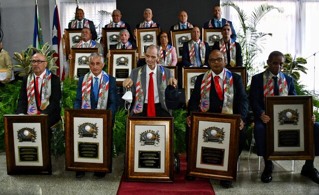 Exaltan a 15 deportistas al Recinto de los Inmortales del Béisbol Superior