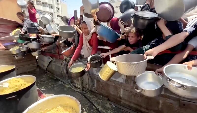 Miles de palestinos en Gaza se encuentran bajo hambruna extrema.