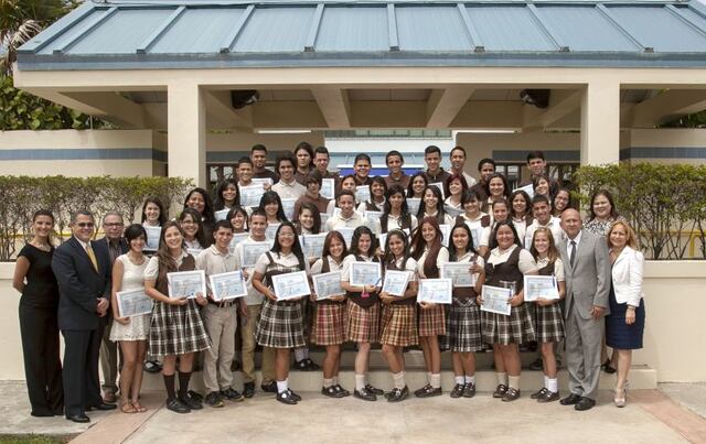 Programa de becas universitarias que continua impulsando historias de éxito