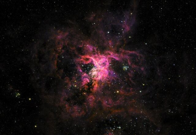 Telescopio James Webb capta actividad alrededor de una estrella moribunda a 1,500 años luz