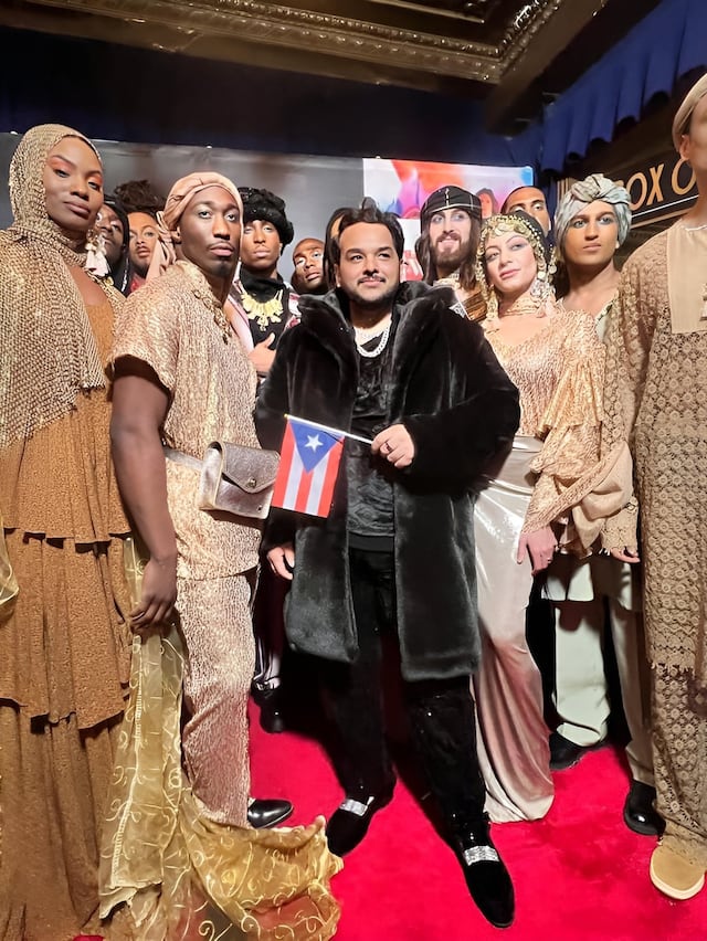 Diseñador puertorriqueño Reynaldo José regresa a la Semana de la Moda en Nueva York