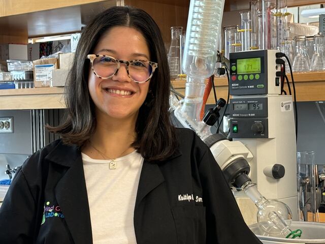 Estudiante investigadora del Centro Molecular UPR gana premio en Estados Unidos