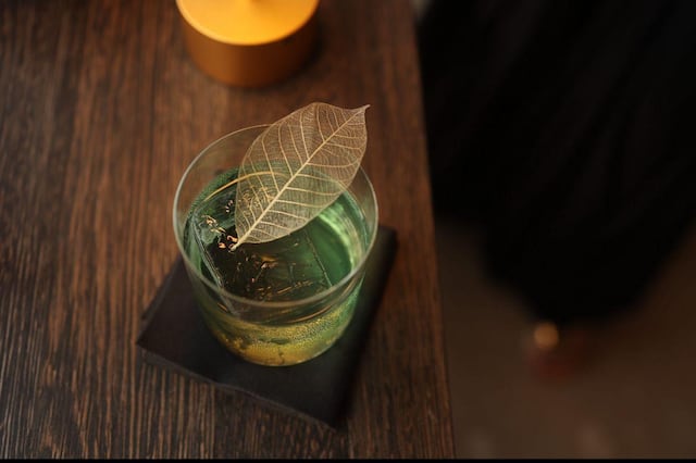 Colmena Bar: Sabores con memorias y poesía líquida en la Pda. 18