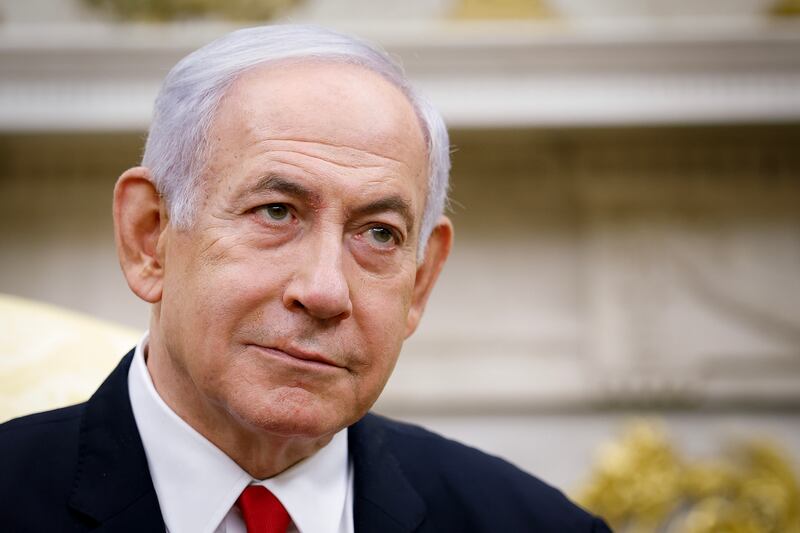 El primer ministro israelí afirmó este lunes que la muerte del líder supremo iraní, el ayatolá Alí Jamenei, “podría poner fin al conflicto con Irán