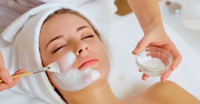 Diciembre sin estrés para la piel: la magia del detox facial que devuelve luz, frescura y alegría
