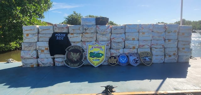 Arrestan a extranjeros que intentaban entrar con gran cantidad de cocaína por el suroeste de la isla