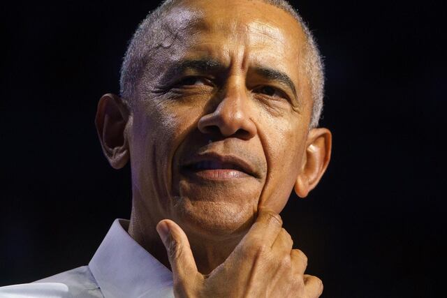 Obama entra en la campaña de medio término y pide apoyo para redibujar el mapa electoral