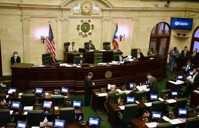 A vistas públicas proyecto para establecer cinco minutos de reflexión diaria en el gobierno