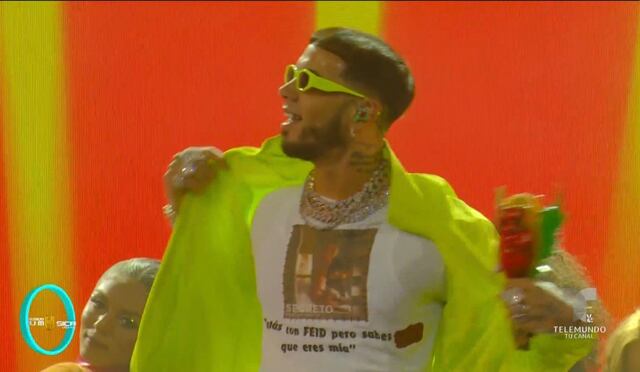 Anuel le envía otra indirecta a Karol G en los Premios Tu Música Urbano