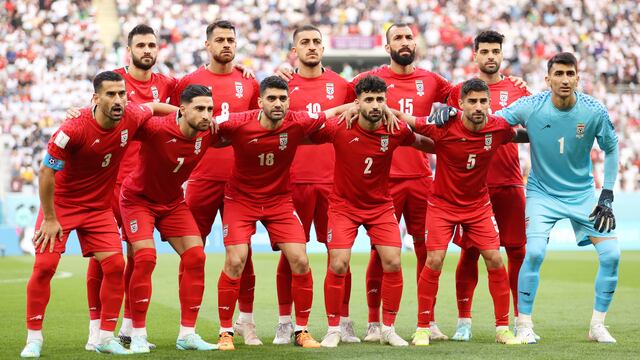 Jugadores iraníes se niegan a cantar su himno