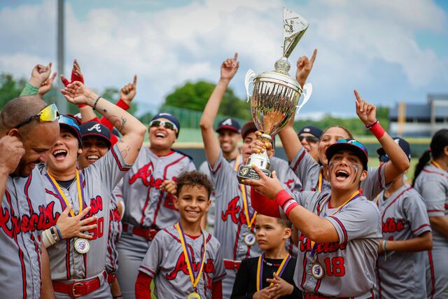 Lobas de Arecibo logran su decimotercer campeonato en el béisbol femenino
