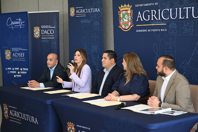 Agricultura organiza taller junto a DACO para orientar a agricultores de los Mercados Familiares
