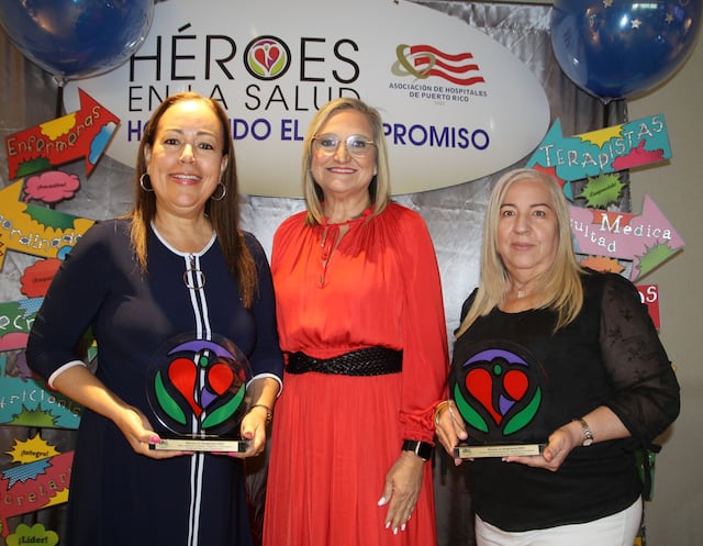 Reconocen a profesionales del San Juan Capestrano