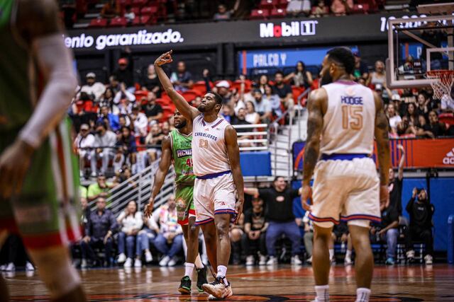 Cangrejeros comienzan la temporada con victoria ante los Santeros