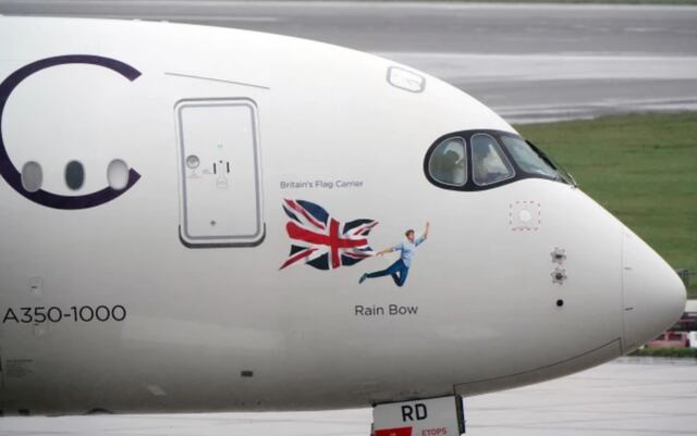 La selección inglesa vuela a Catar en un avión llamado “Rain Bow”, símbolo LGBT+
