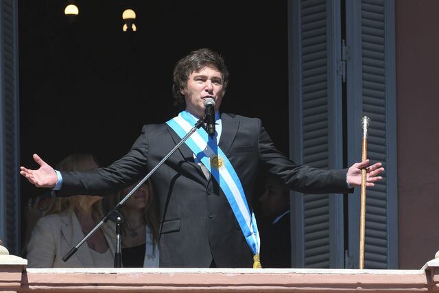 Javier Milei vende aviones presidenciales de Argentina