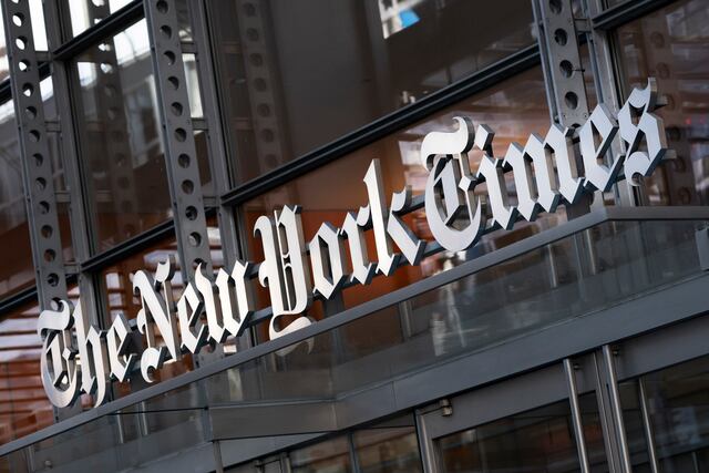 The New York Times demanda a OpenAI y Microsoft por utilizar sus historias para entrenar “chatbots”