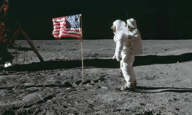 ¿Cuántas banderas de Estados Unidos hay en la Luna y qué ocurrió con ellas?