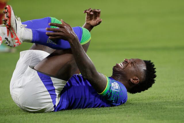 Vinicius Junior quedará fuera por un desgarre muscular
