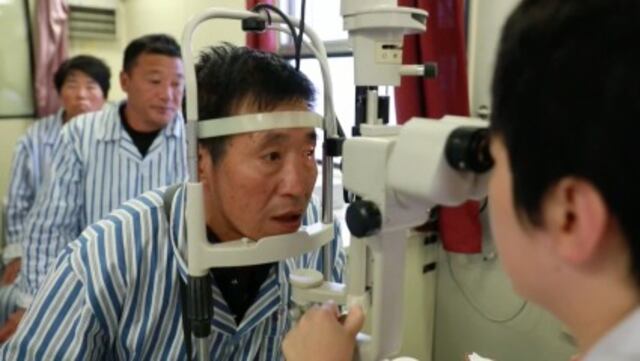 Comunidades en Asia luchan para que los ciegos no se queden en la "oscuridad"