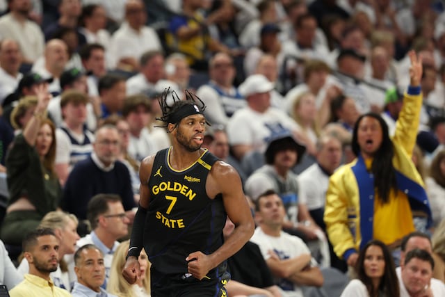Pacers y Warriors ganan en la carretera y golpean primero en sus series