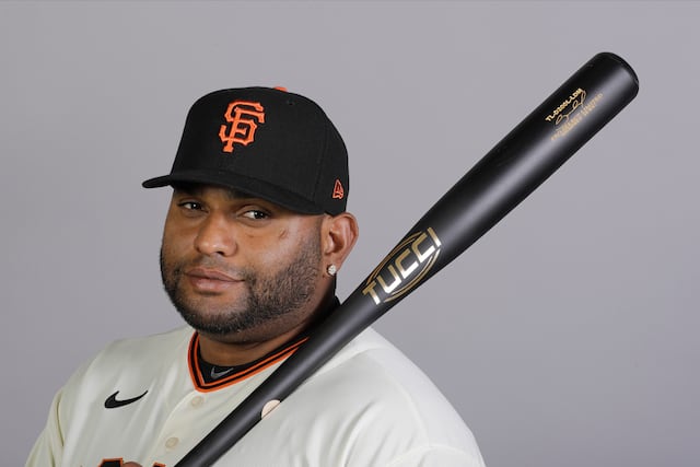 Sandoval firma contrato de ligas menores con Gigantes