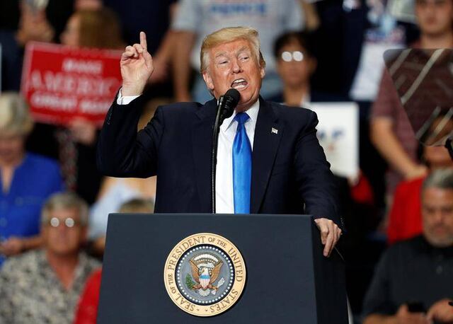 Trump pide a senadores que no se rindan con ley de salud