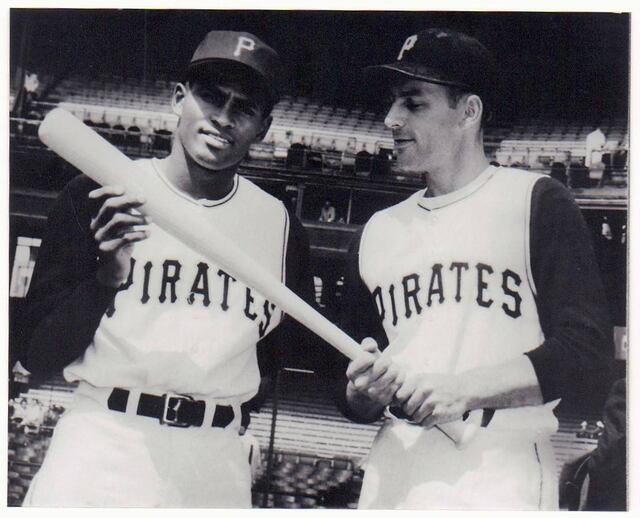Museo en Kentucky develará escultura de Roberto Clemente