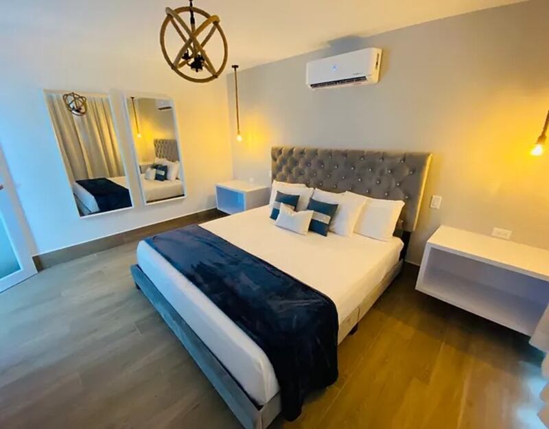 Esta es la habitación de la Suite Familiar. Cuentan además con literas y camas dobles, con capacidad hasta para seis personas.
