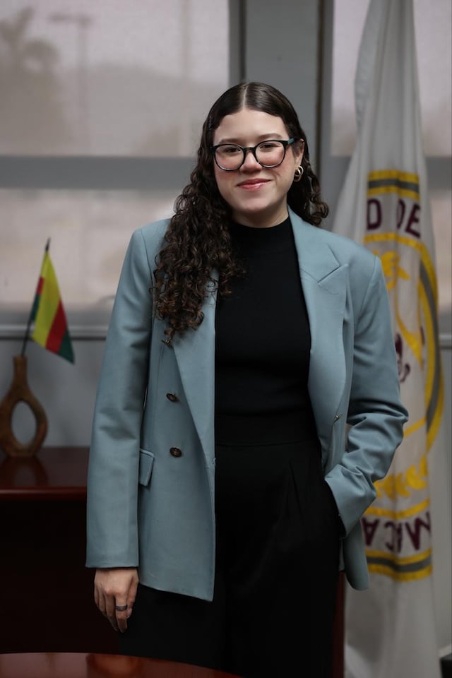 Estudiante de UPR Humacao recibe prestigiosa beca de la Fundación Botín