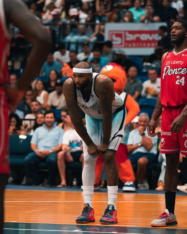 Fanáticos implicados en altercado con DeMarcus Cousins no podrán asistir a más juegos