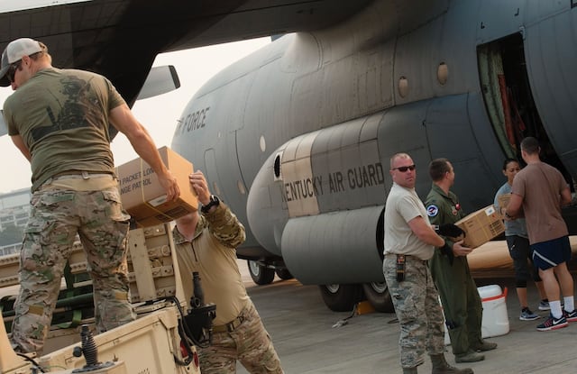 Despliegan 24,000 soldados de la Guardia Nacional en Texas por Harvey
