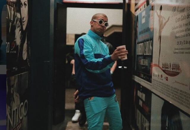 Bad Bunny vuelve a repartir dinero a sus fanáticos