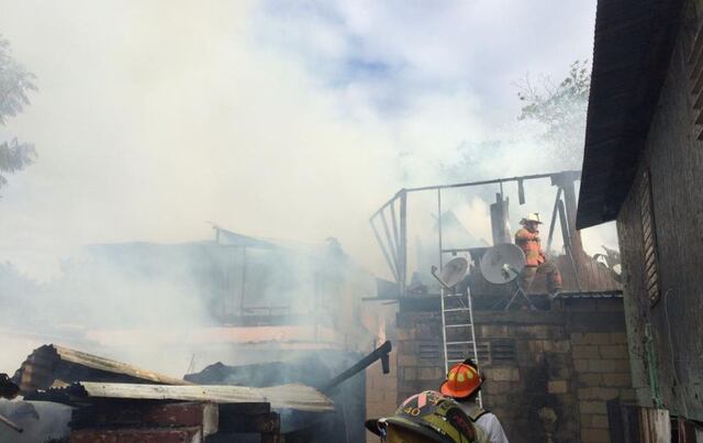 Cuatro casas destruidas por incendio en barriada de Santurce