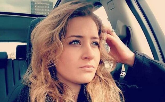 La despidieron de su trabajo como maestra por “vivir en el pecado”